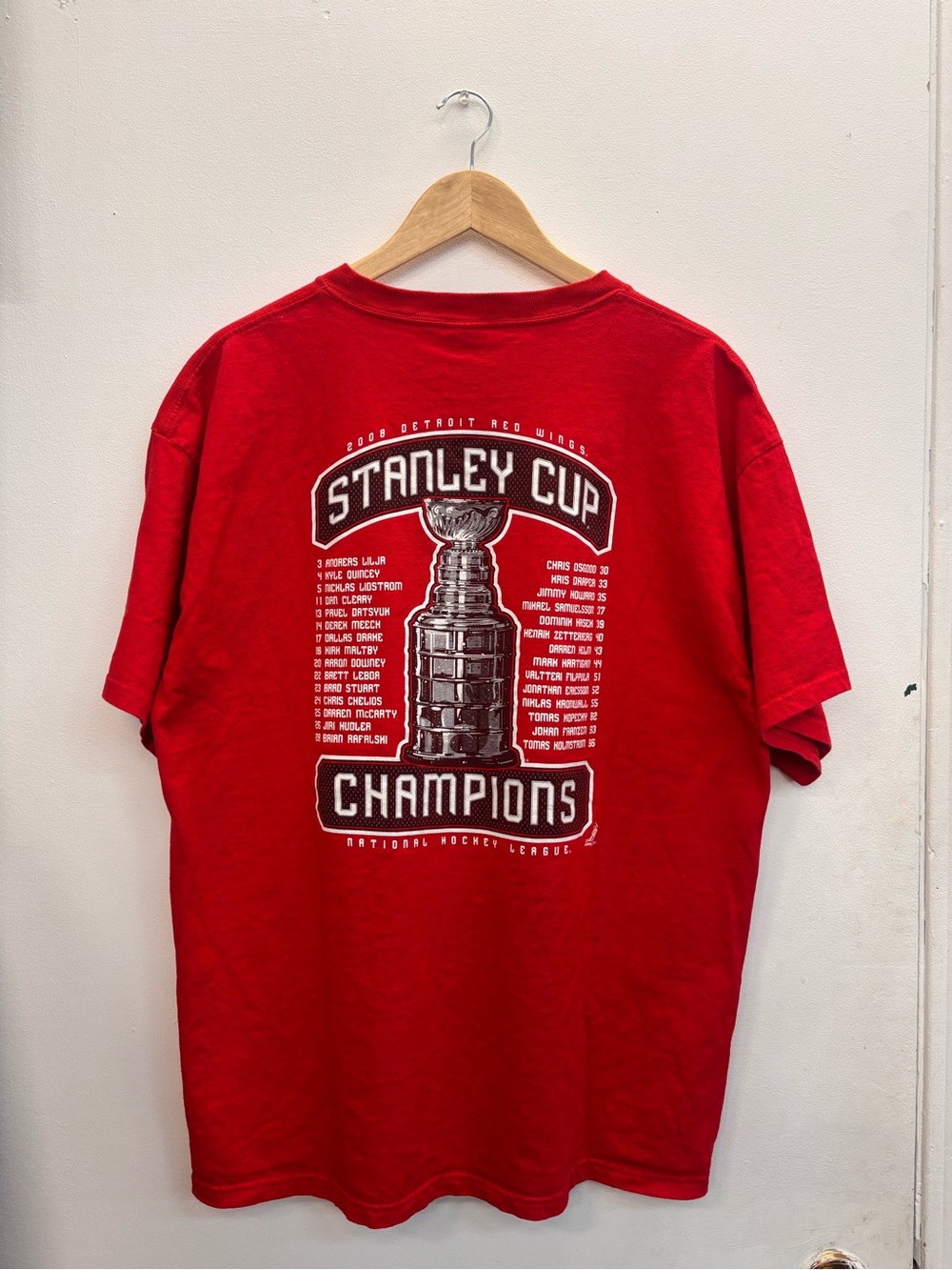 Detroit Red Wings ‘08 Stanley Cup Champions Red Graphic Tee Men’s XL signed
